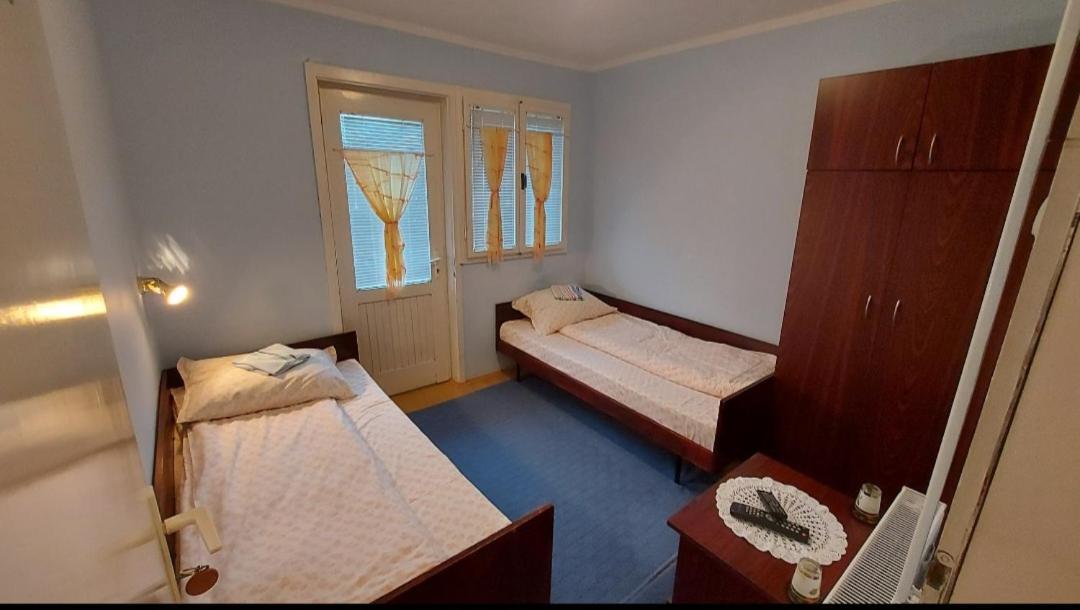 Domacinstvo Jolovic Hotel Кралево Екстериор снимка