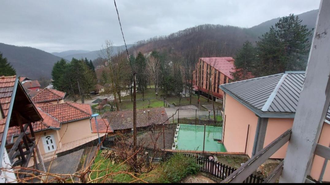 Domacinstvo Jolovic Hotel Кралево Екстериор снимка